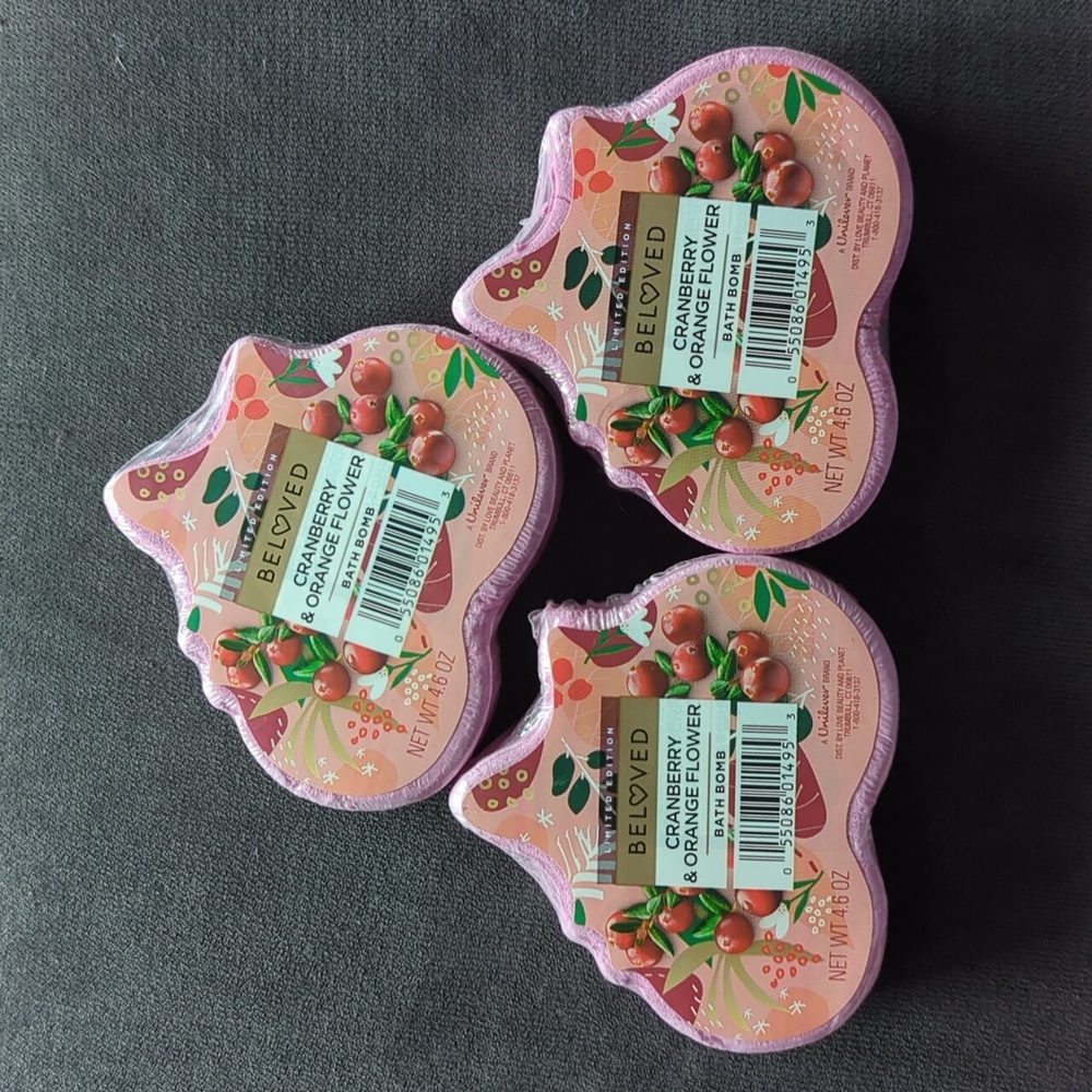 Beloved bath bomb (3) - cranberry & orange flower